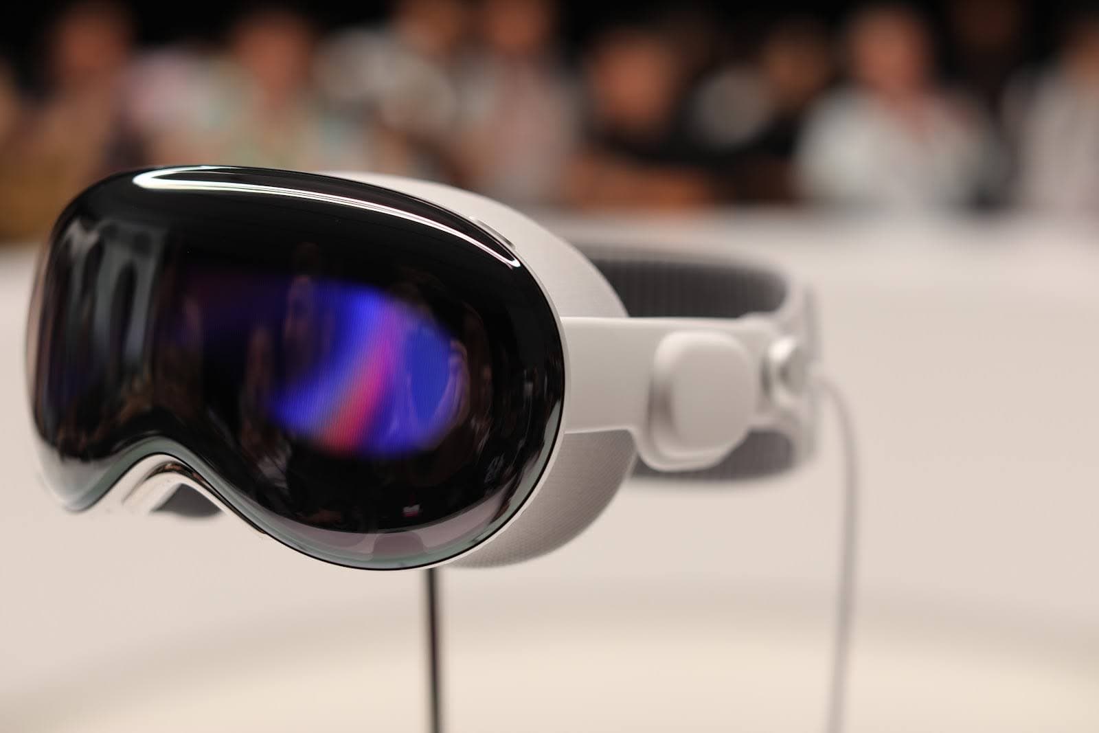 Wiceprezes Apple odpowiedzialny za Vision Pro przechodzi do OpenAI
