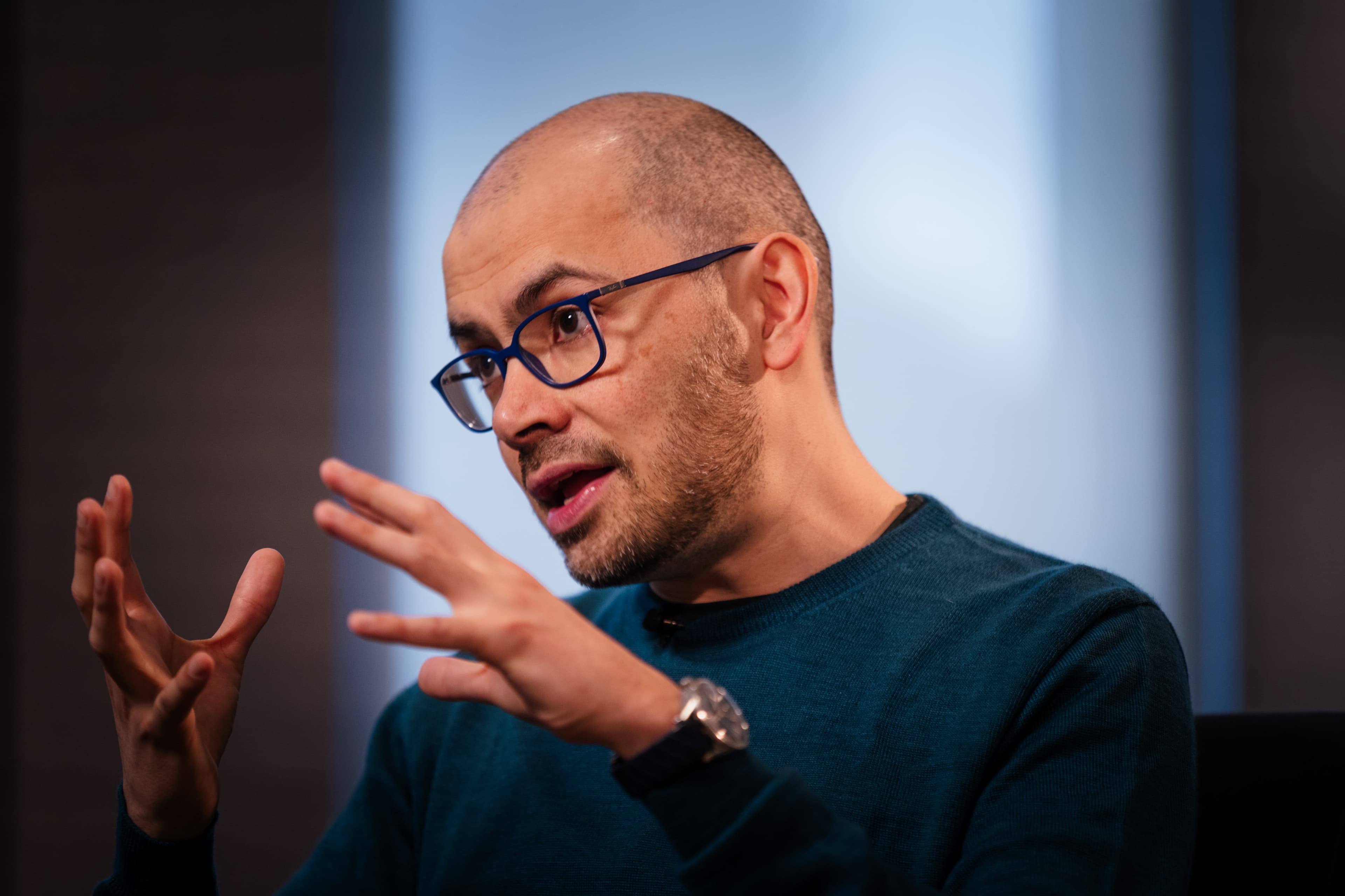 CEO Google DeepMind wzywa do utworzenia niezależnego organu regulacyjnego dla zaawansowanej sztucznej inteligencji