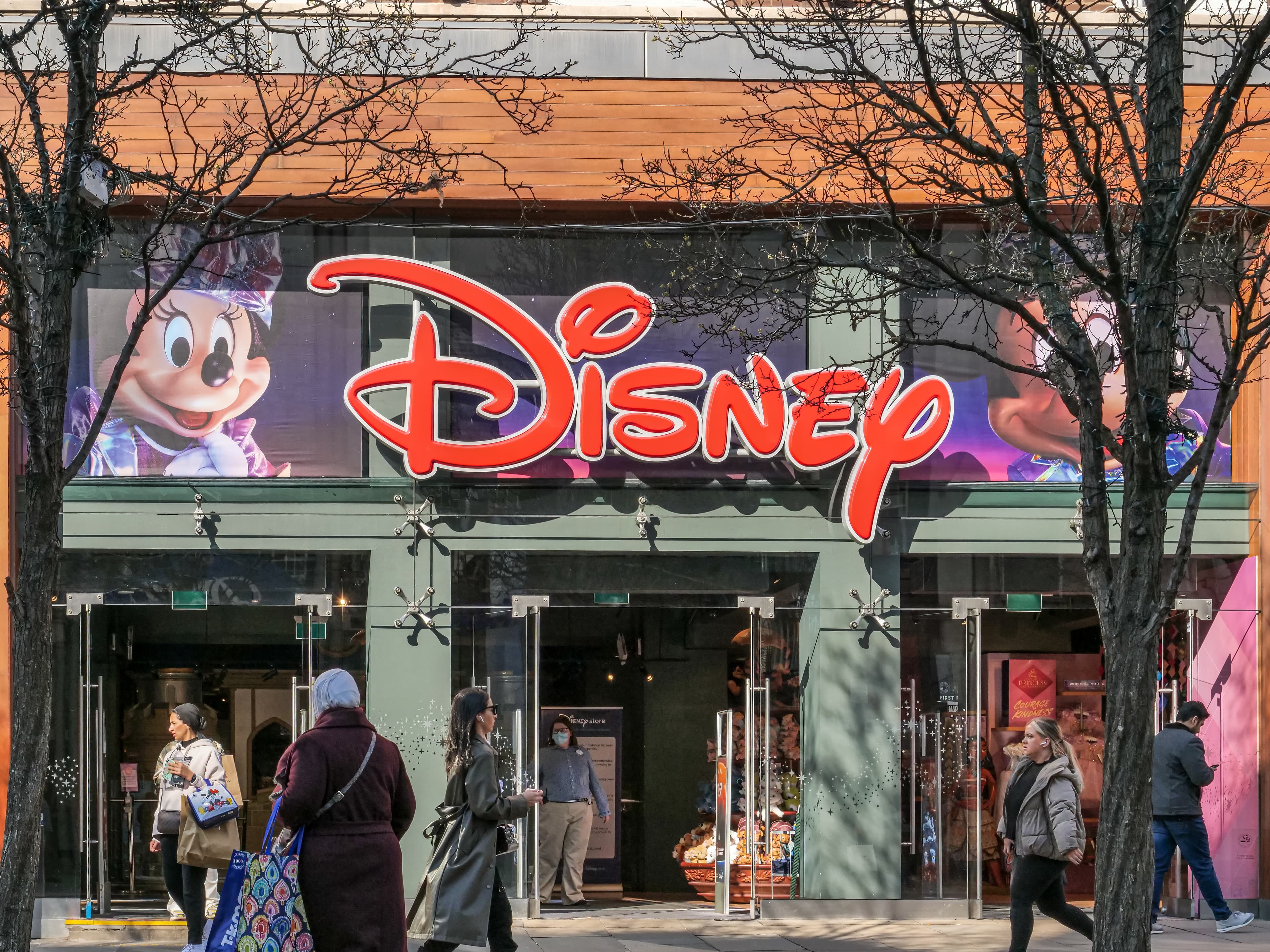 Midjourney żąda od hollywoodzkich studiów ujawnienia szczegółów ich własnego wykorzystania AI